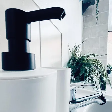 Trendy Room3 - Wifi Ls7 4 ليدز